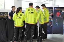 China Badminton Team visiting the Vinqui Stand